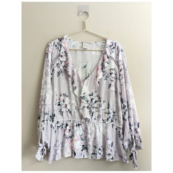 Floral blouse - Picture 4 of 5